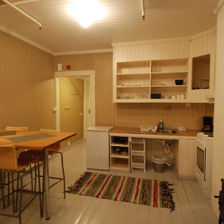 Ferienwohnung Tyskhella Rorbuer Kabelvåg Exterior foto