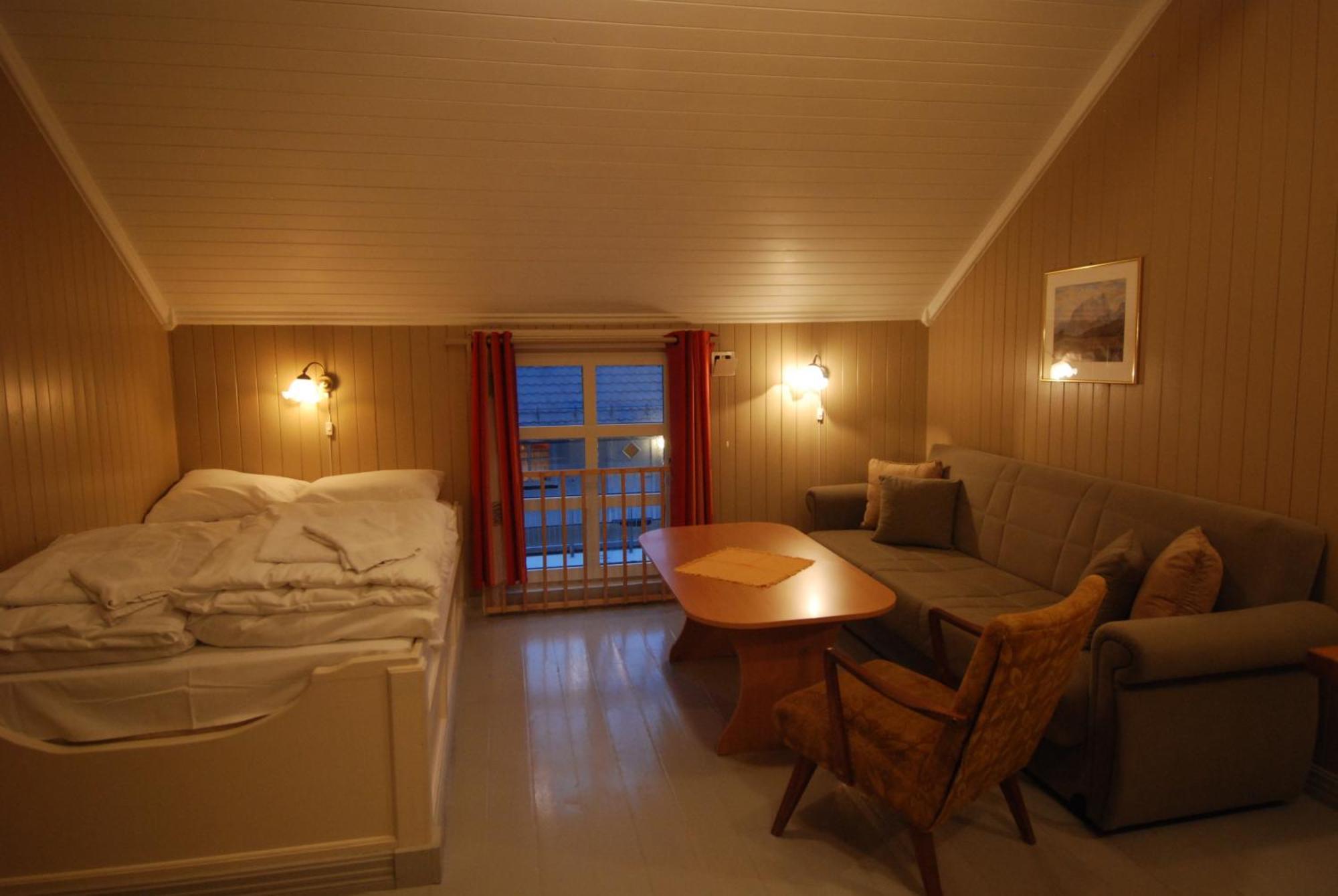 Ferienwohnung Tyskhella Rorbuer Kabelvåg Exterior foto