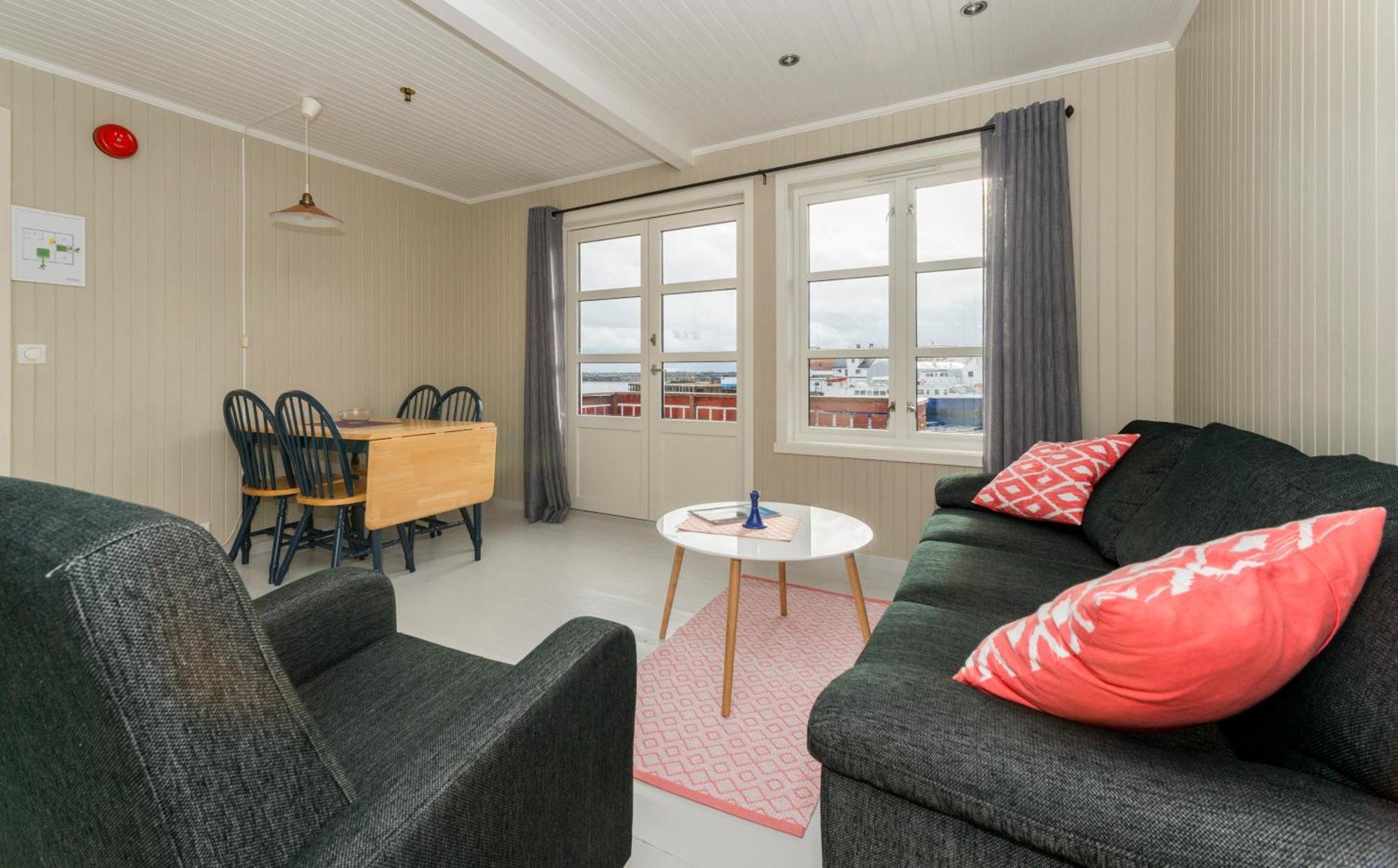 Ferienwohnung Tyskhella Rorbuer Kabelvåg Exterior foto
